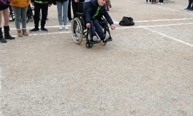 USUARIOS DEL CENTRO DE DÍA PARTICIPAN EN EL CAMPEONATO DE PETANCA REGIONAL ORGANIZADO POR FEDEMIPS