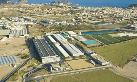 La subvención del agua desalada ya tiene la firma de la ministra