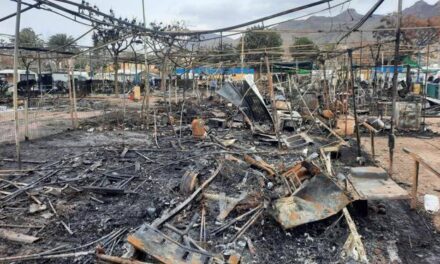 Una bombilla podría ser el origen del incendio que ha calcinado 12 parcelas del Camping de Bolnuevo