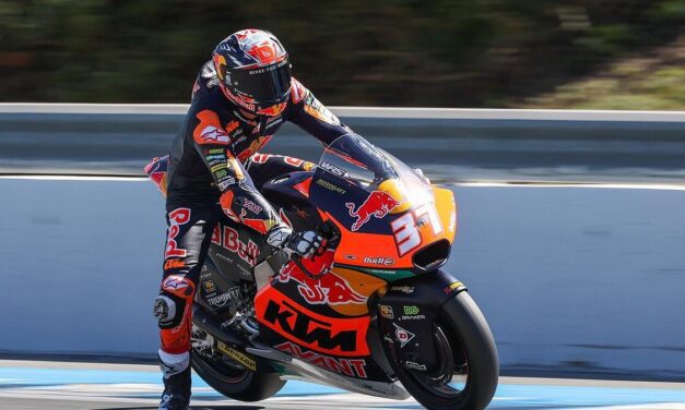 Pedro Acosta también es el más rápido en la segunda jornada de entrenamientos de Jerez