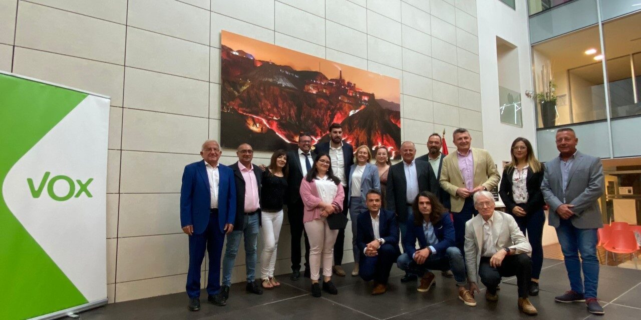 Presentación de las listas de VOX