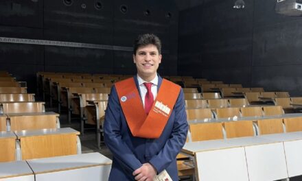 Antonio Moreno Ruz consigue el premio al mejor trabajo de Fin de Grado