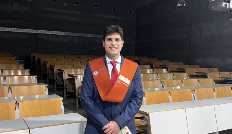 Antonio Moreno Ruz consigue el premio al mejor trabajo de Fin de Grado