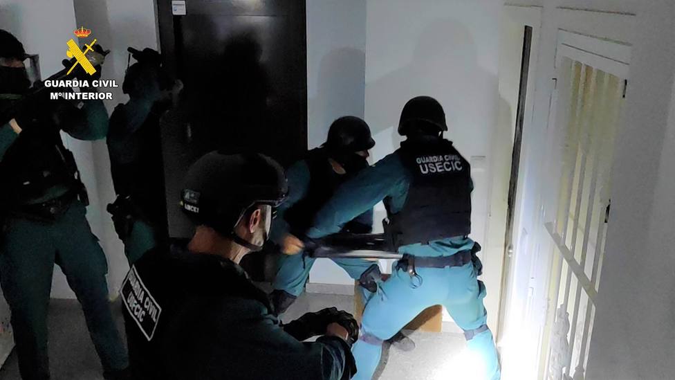 La Guardia Civil desarticula un grupo delictivo que atracaba comercios de media Región