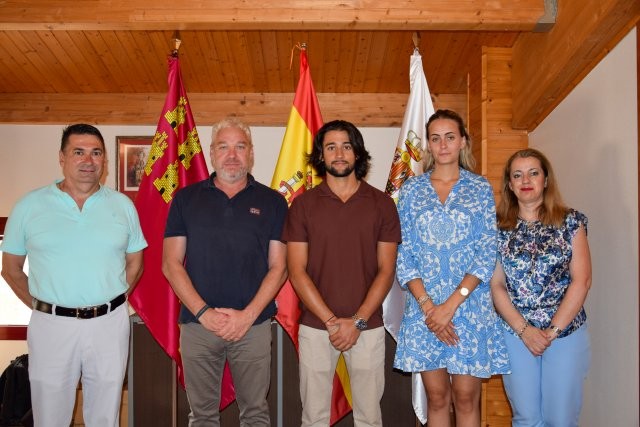 La RFSS reconoce al consistorio por su colaboración en los Campeonatos de España de Salvamento y Socorrismo celebrados en julio