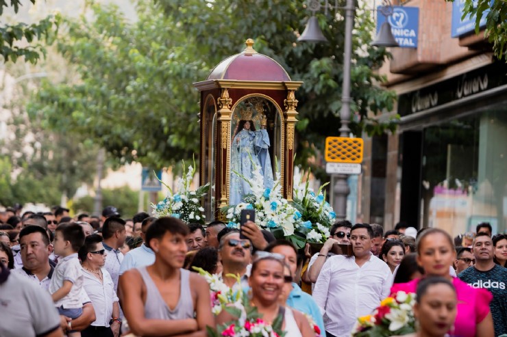 La comunidad ecuatoriana honra a la Virgen del Cisne