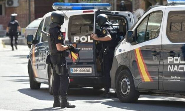 Reconocen que vendían ‘coca’ y marihuana en un adosado de Puerto de Mazarrón