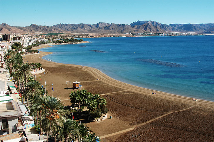 Continúan los estudios sobre la calidad de la arena de la Playa del Puerto que el Ayuntamiento solicitó a Costas