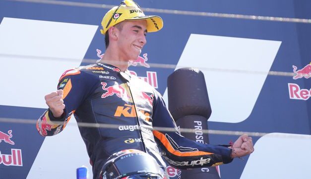 Acosta en su primera bola de título: “Aquí no venimos a hacer amigos”