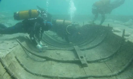 Los arqueólogos constatan la «fragmentación» del barco fenicio de Mazarrón