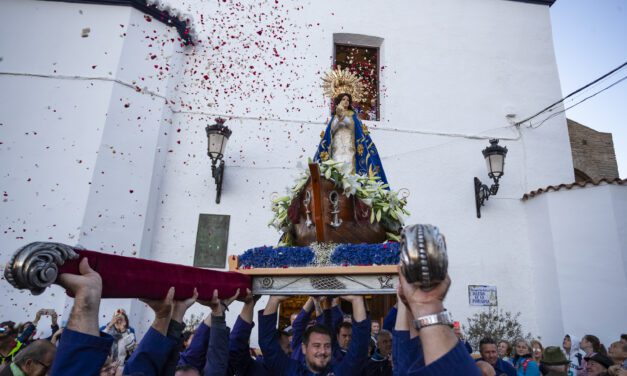 La Virgen del Milagro concluye sus fiestas con una multitudinaria romería