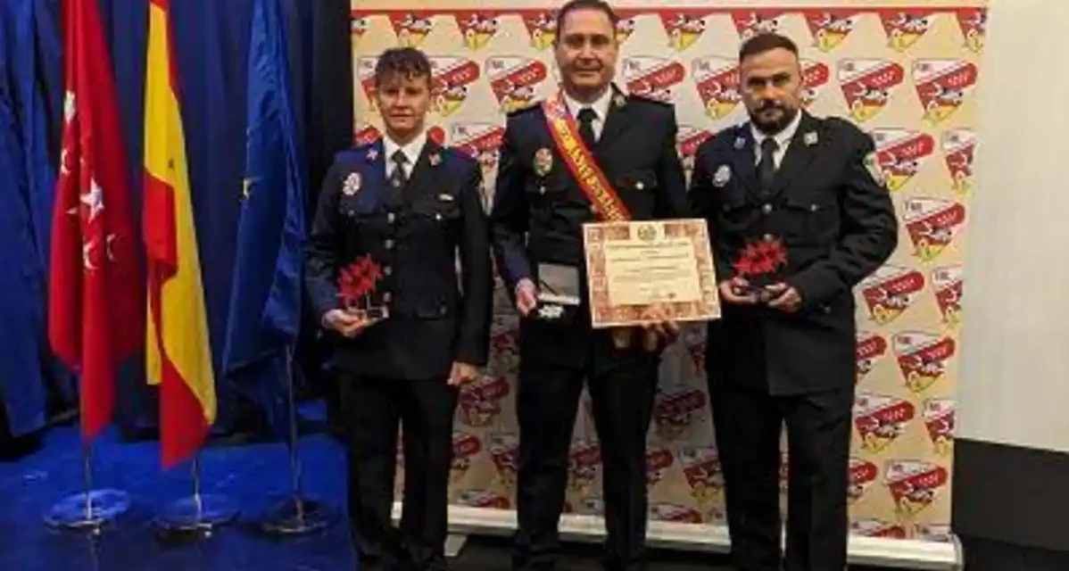 El subinspector Diego Huéscar, de la Policía Local de Murcia, recibe la Gran Cruz al Mérito Deportivo