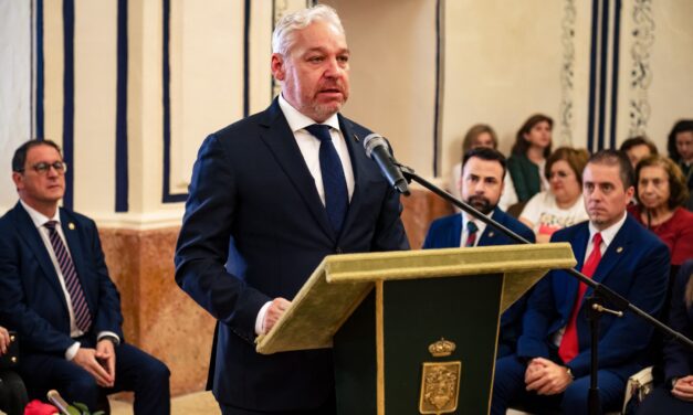 El Alcalde eleva una plegaria a la Purísima por la prosperidad de Mazarrón y la Región en la renovación del Voto de la Villa 