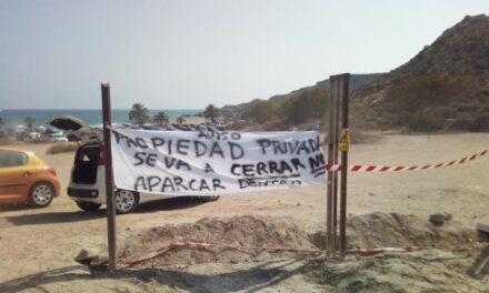 El Ayuntamiento de Mazarrón vacía hoy de caravanas el camping ilegal de Percheles