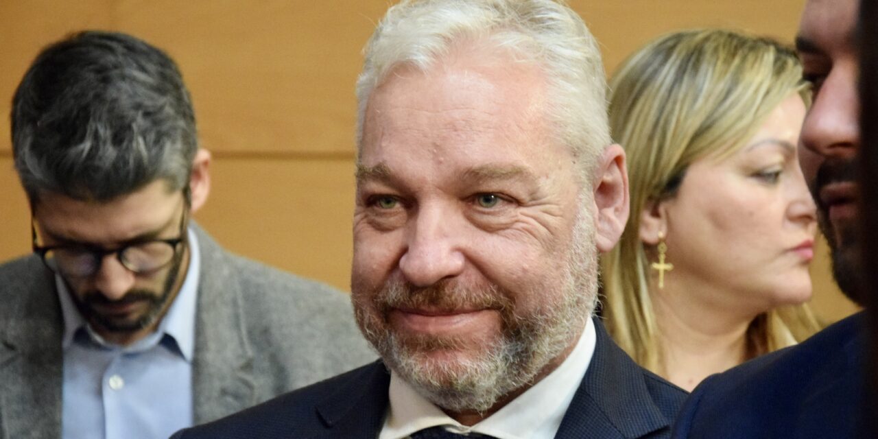 Aprobación provisional de modificación de ordenanza fiscal de las tasas por la utilización privativa o aprovechamiento especial del dominio público local y rectificación de errores