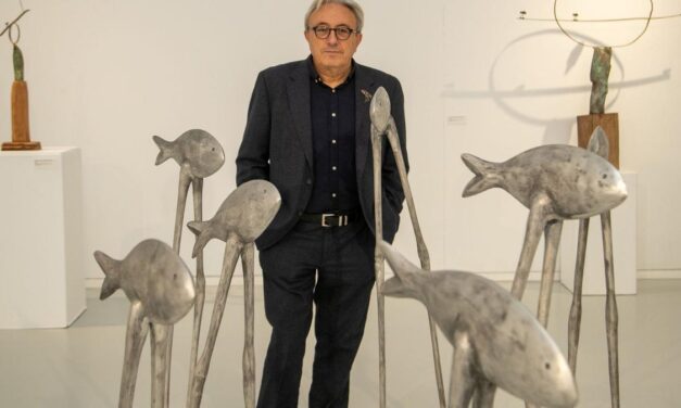 EXPOSICIÓN  El «bicho raro» de Blas Miras tiene cuerpo de pez y pies de pato