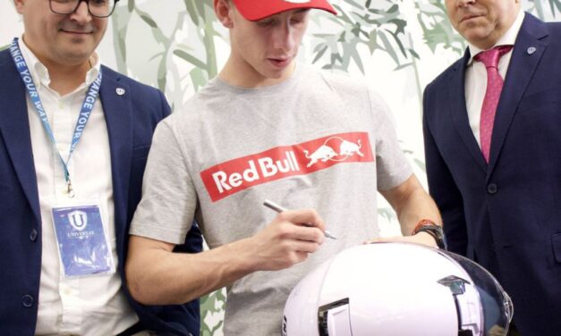 Pedro Acosta: «Doy el salto a MotoGP con los pies en el suelo»