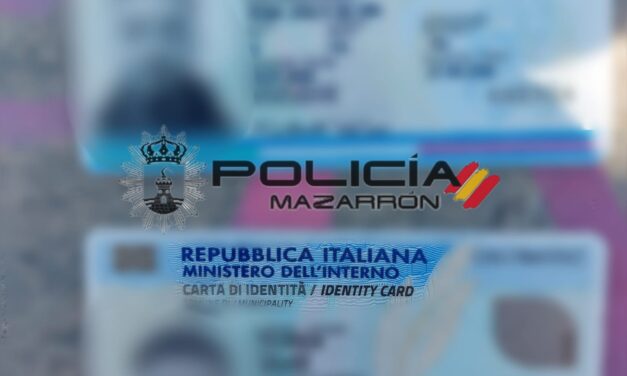El pasado sábado se produjo la detención de un individuo de nacionalidad italiana al que le fueron intervenidos documentos presuntamente falsificados mientras ofrecía dispositivos móviles de alta gama a bajo precio.