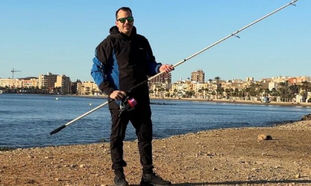 Juan José Hernández, del Club de Pesca Puerto de Mazarrón, campeón regional de pesca