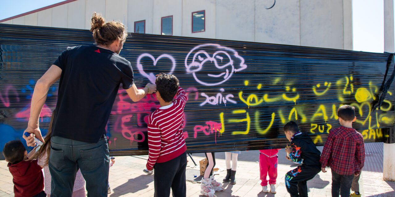 El pabellón deportivo de La Cañadica congregó, el pasado 2 de marzo, un festival de grafiti, música rap, break dance, y sesiones de Dj’s