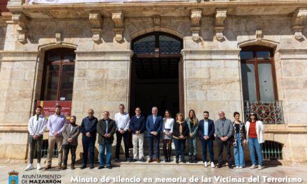 Mazarrón guarda un minuto de silencio en memoria de las víctimas del atentado del 11M