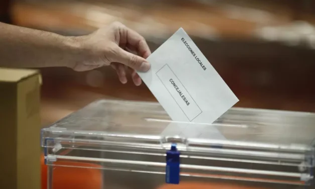 La Fiscalía archiva la denuncia contra un miembro del PP en Mazarrón por manipular votos por correo