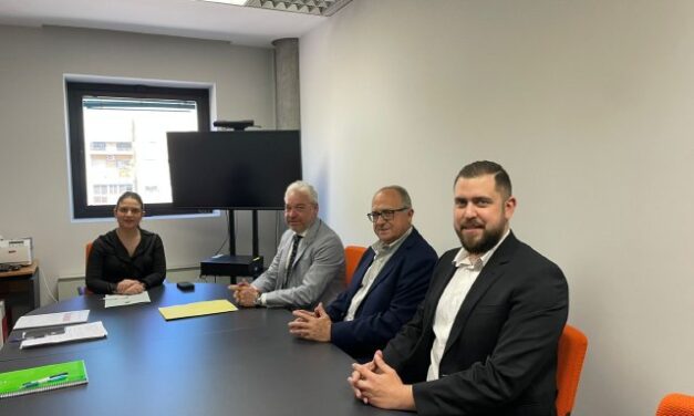 El alcalde, Ginés Campillo, exige a la Comunidad Autónoma mejoras en el servicio de transporte público en Mazarrón