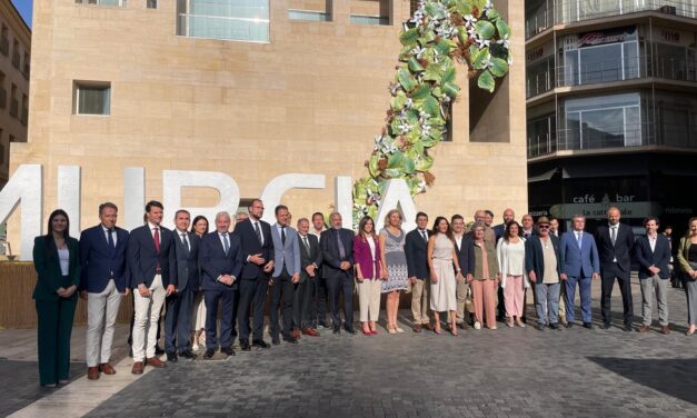 El alcalde aborda los desafíos de Mazarrón en el I Foro de municipalismos y reclama una mejor promoción turística por parte del Gobierno Regional