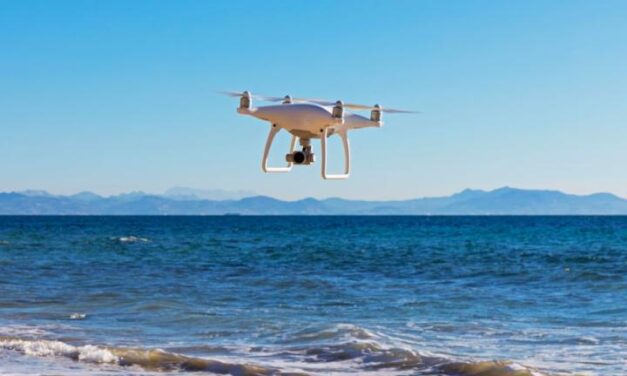 Un dron para vigilar los accesos a las playas lorquinas de Calnegre