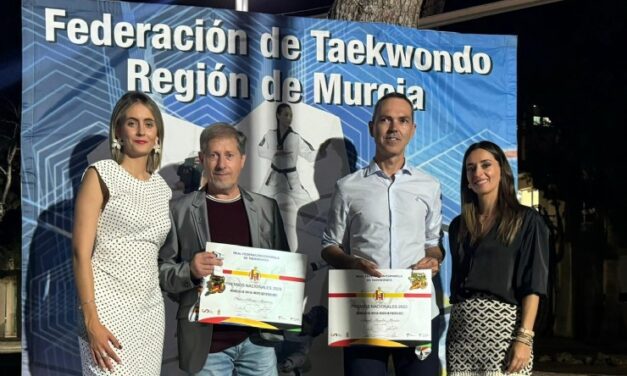 Pedro Alonso y Ángel Morales reciben la Medalla de Oro al Mérito Deportivo