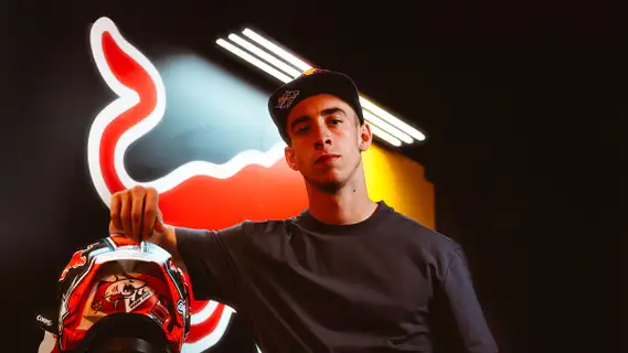 PEDRO ACOSTA DA EL PASO NATURAL Y FIRMA CON KTM FACTORY UN CONTRATO MULTIANUAL