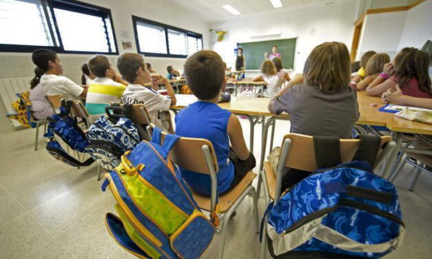 A PARTIR DEL PRÓXIMO CURSO 2024-2025  La Región quitará todas las herramientas digitales en Lengua y Matemáticas hasta quinto de Primaria