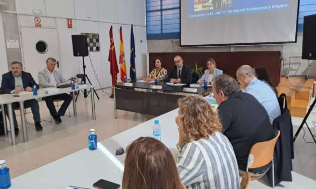 Educación calcula que contratará a 2.000 profesores en los dos próximos cursos