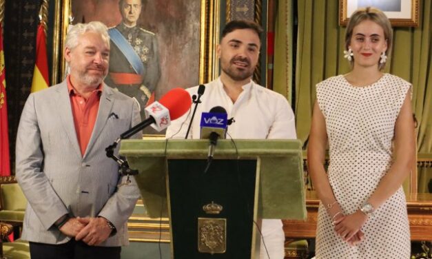 Reconocimiento institucional al mazarronero Chemi
