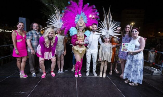 La Comparsa Eclipse se hace con el primer premio del Carnaval de Verano 2024