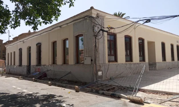 Preocupación por el retraso en las obras de las Escuelas Graduadas de Mazarrón