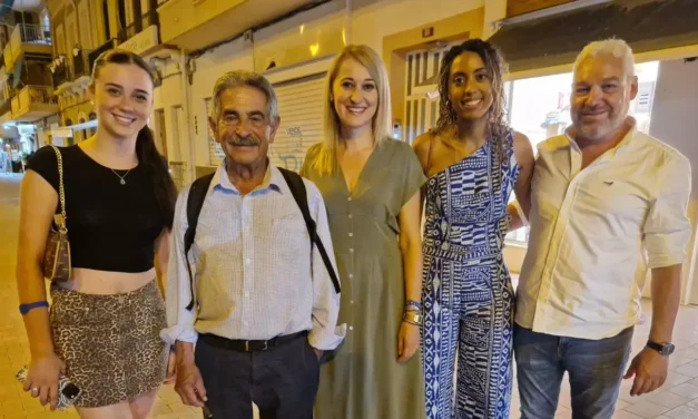 Miguel Ángel Revilla en Mazarrón: «Aquí no se mea, se suda»