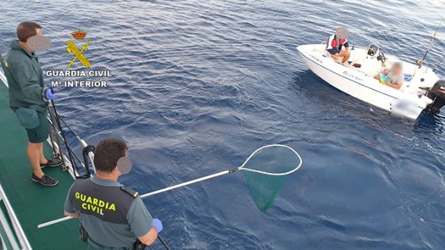La Guardia Civil inspecciona 170 embarcaciones y motos acuáticas durante este verano