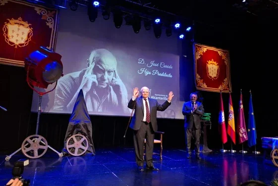 El actor José Caride recibe el título de Hijo Predilecto de Alcantarilla