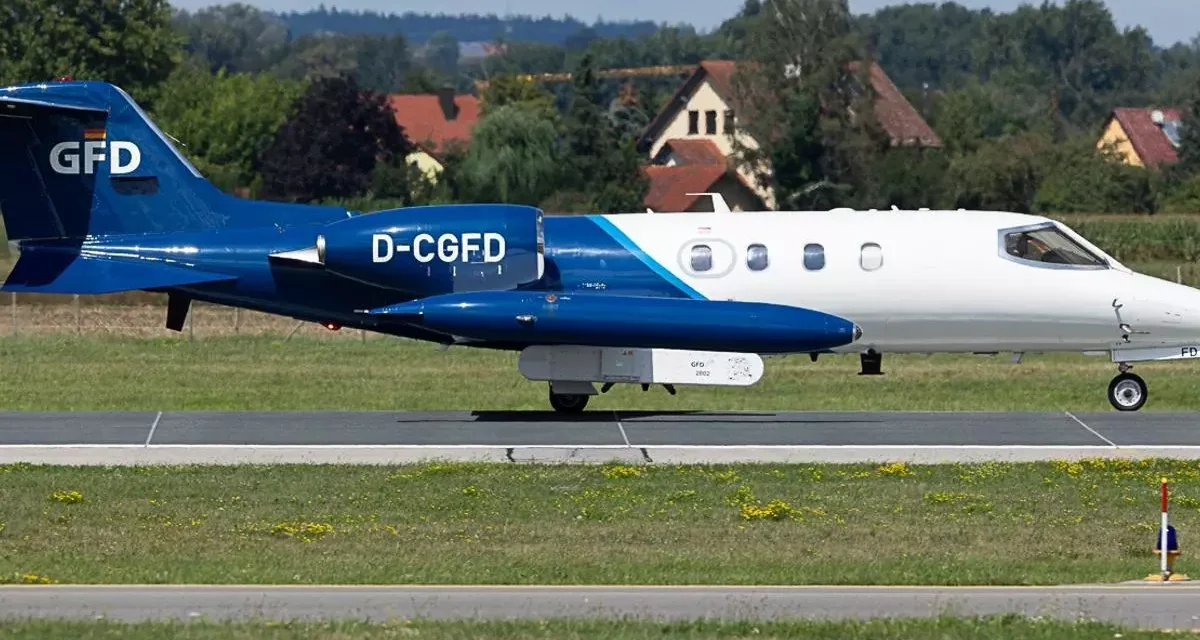 Numerosos vecinos de la Región de Murcia se han sobresaltado este jueves por la tarde por un fuerte ruido procedente del cielo