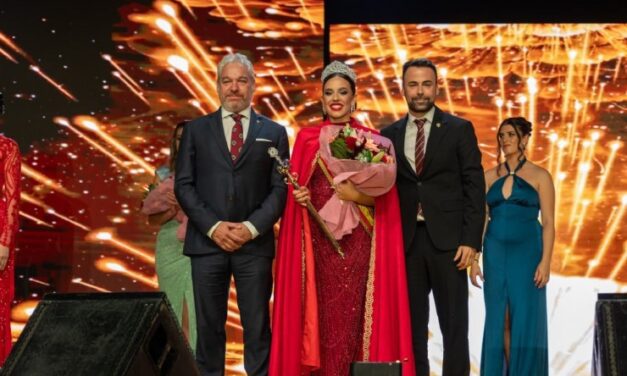 Alejandra Hernández fue coronada como nuestra Reina de las Fiestas 2024