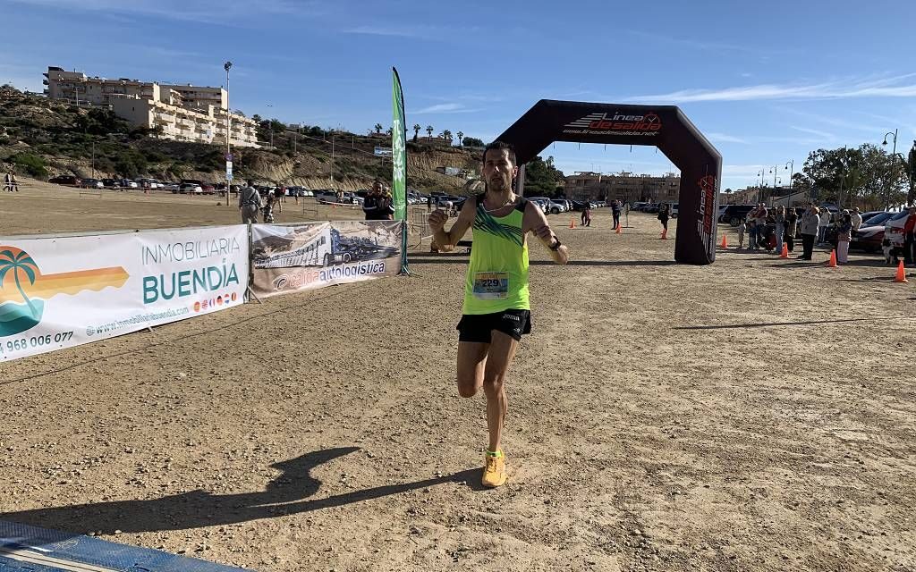 José María López y Lydia Morales vencen en el Trail Calas de Bolnuevo