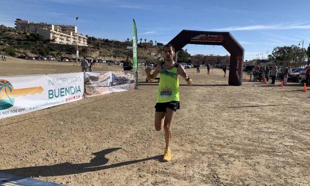 José María López y Lydia Morales vencen en el Trail Calas de Bolnuevo