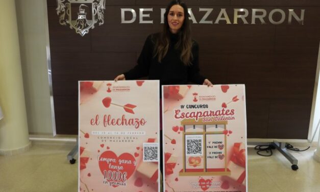 La concejal de Comercio presenta la campaña «El Flechazo» para San Valentín con nuevos premios y facilidades para los compradores