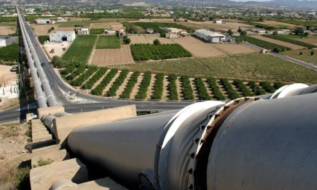 Esto del agua en esta Región sigue siendo una asignatura suspensa que condiciona tanto la realidad del sector primario, como el crecimiento del sector servicios