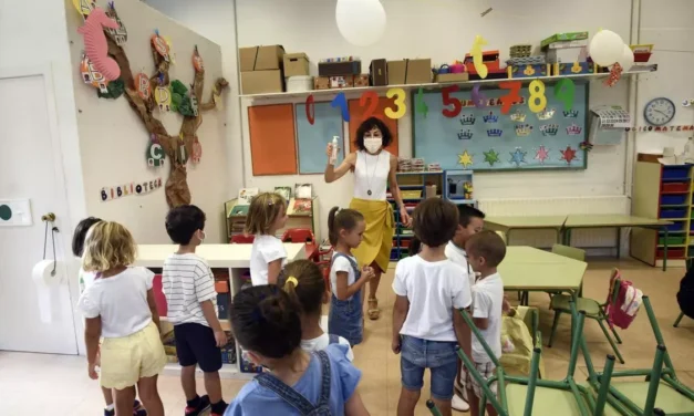 El mazarronero, Consejero de Educación, Víctor Marín considera que la oferta será histórica con 8.650 plazas para facilitar el acceso al primer ciclo de Infantil