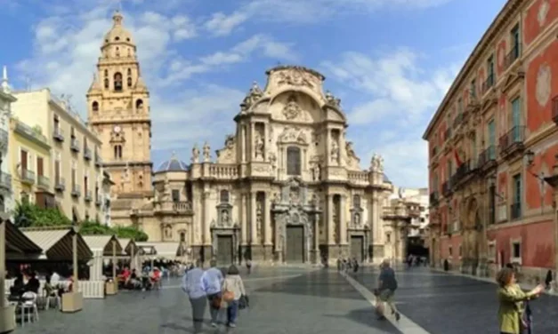 Buenas noticias para los murcianos: el BOE confirma el próximo festivo que solo tiene esta Comunidad y otra más