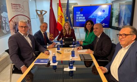 El Gobierno regional impulsa el comercio minorista con un plan director innovador y participativo