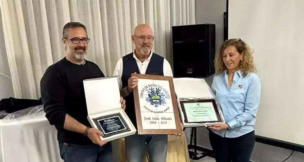 Jordi Salas, un histórico del buceo en Murcia, nombrado Instructor de Honor