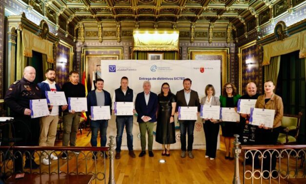 Comienza en Mazarrón la entrega de diplomas del Sistema de Calidad Turística en Destino (SICTED) de la Región de Murcia